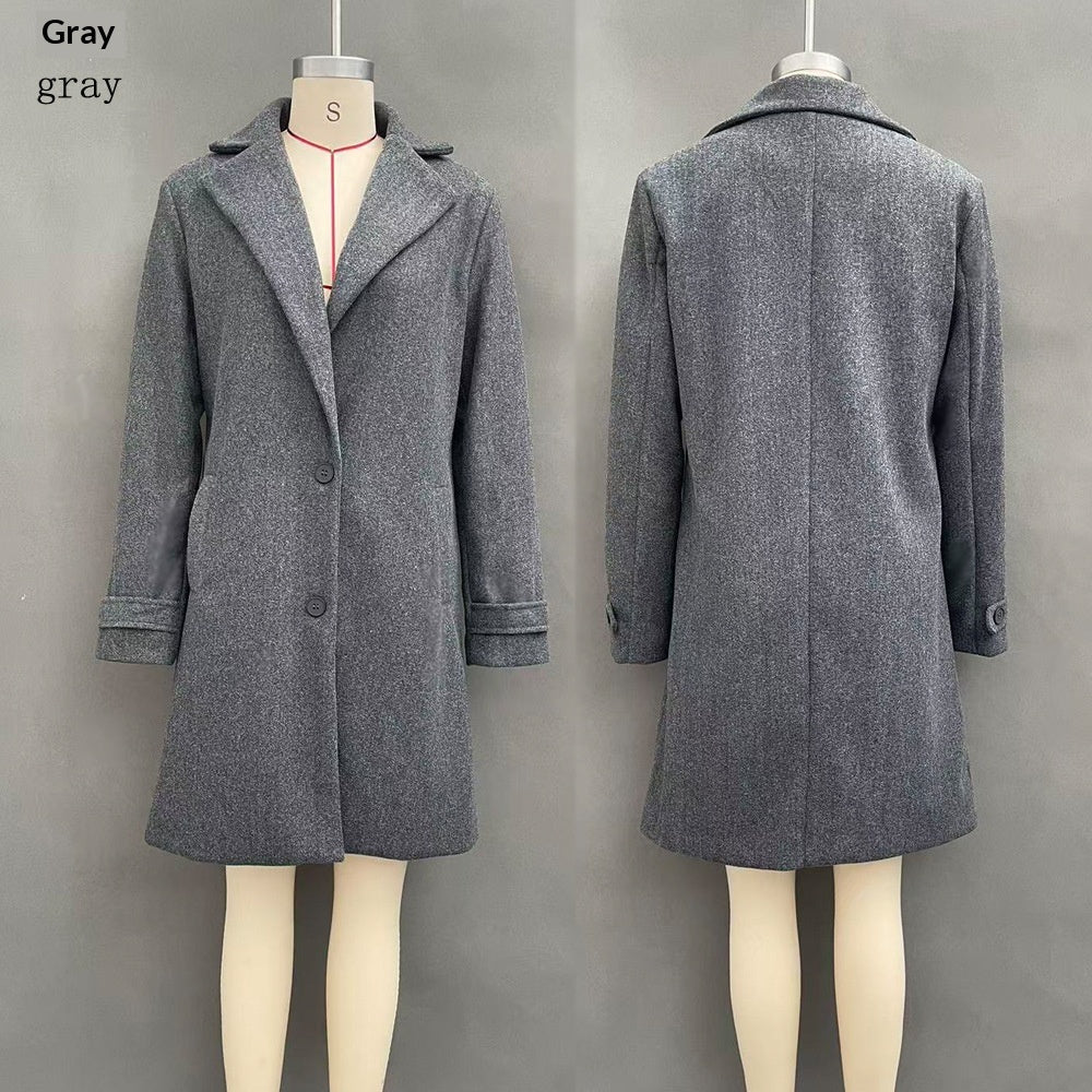 Mid-length women's coat with lapels - Retro and chic