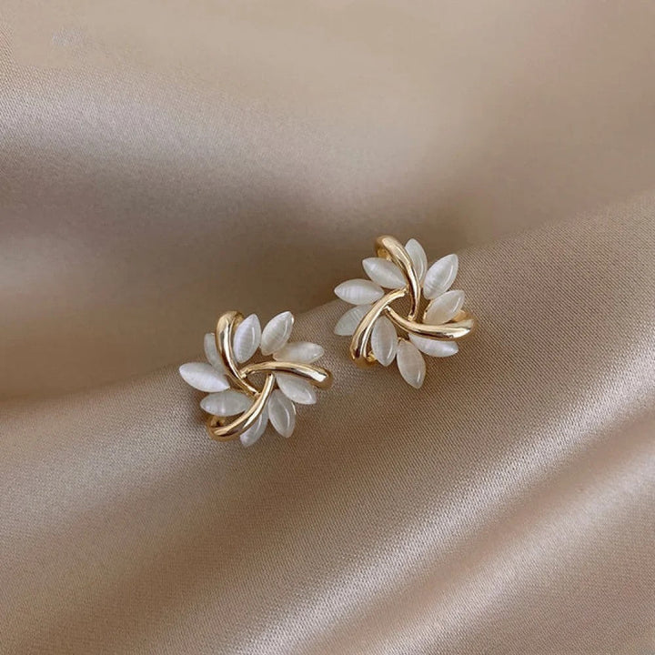 Katrien™  |  Elegant Gold Earrings Motifs