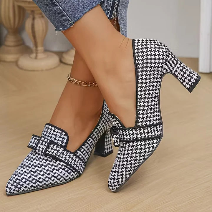 Women's Pointed Shoes Slim Silhouette Simple with Non-Slip Sole