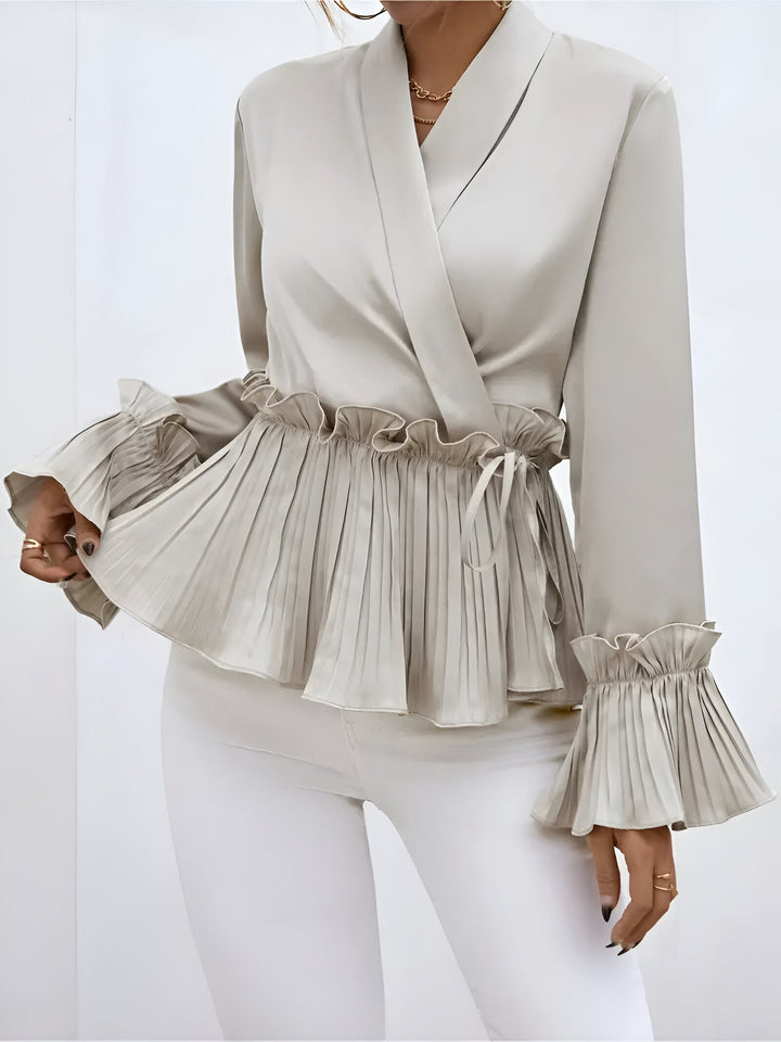 Boé - Elegant Blouse with Pleat Detail