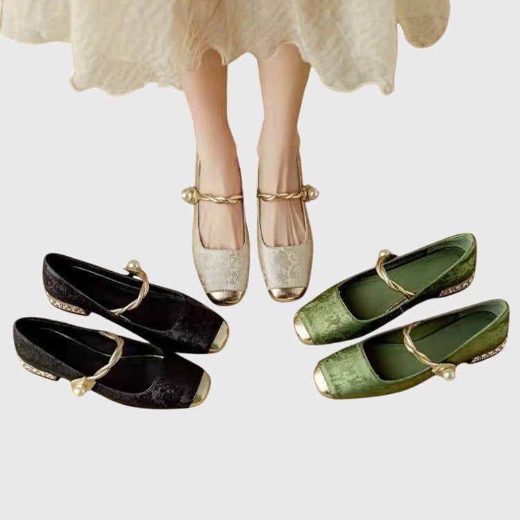 Women's Orthopaedic Low-Heeled Shoes with Mary Jane Strap for All-Day Comfort