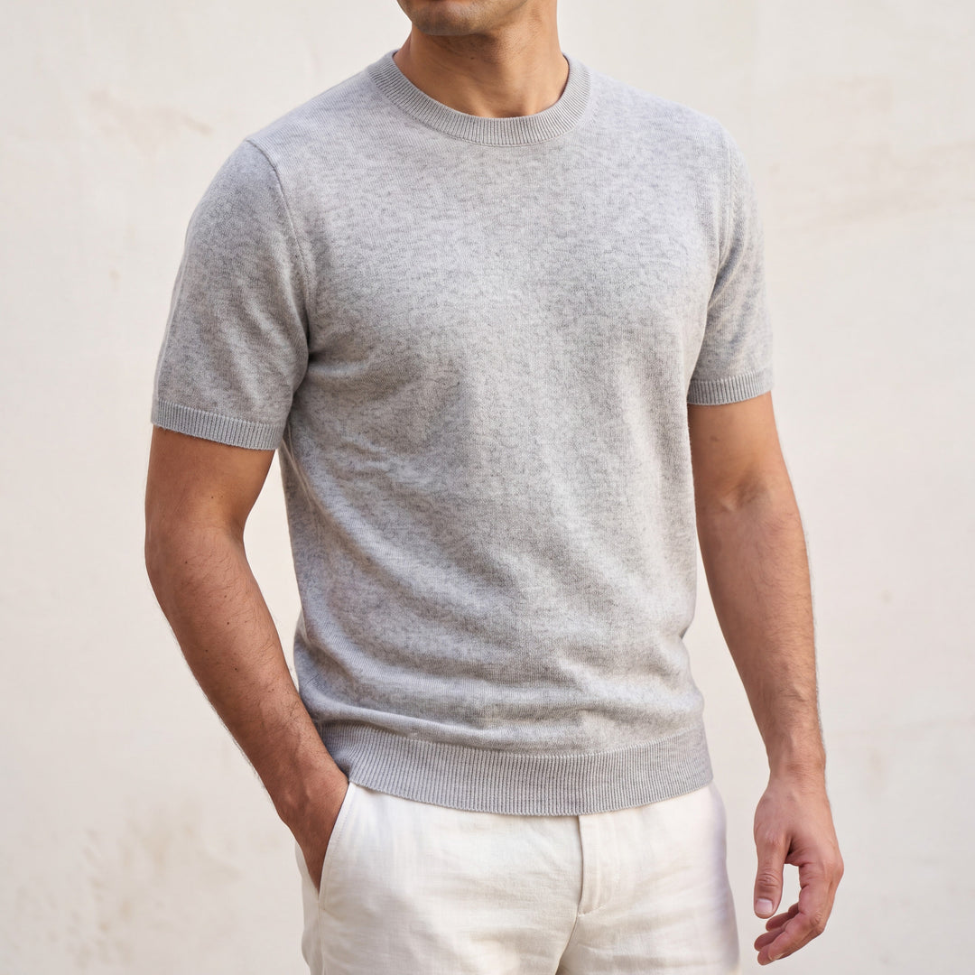 100% CASHMERE CLASSIC CREWNECK T-SHIRT.