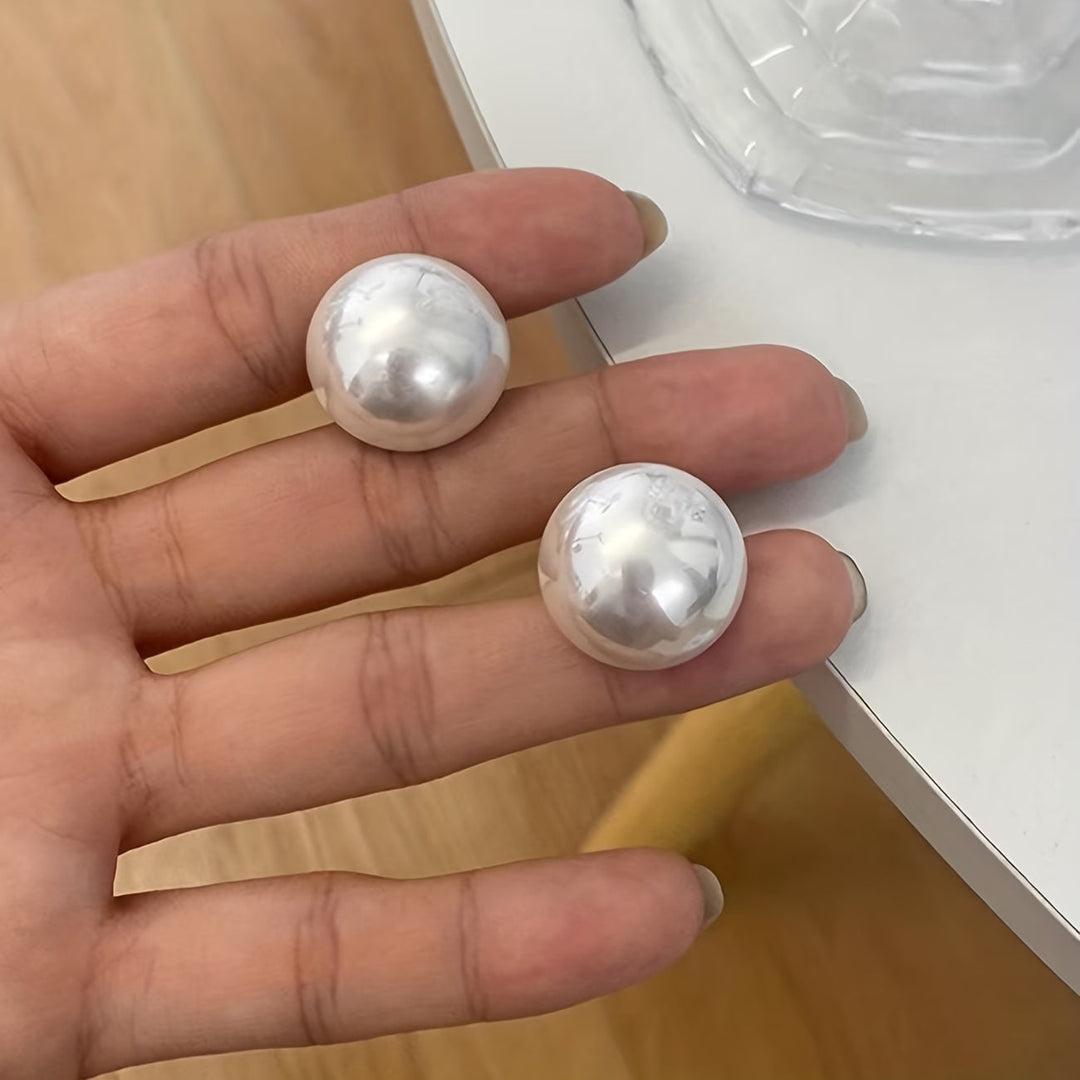Women's Statement Pearl Stud Earrings
