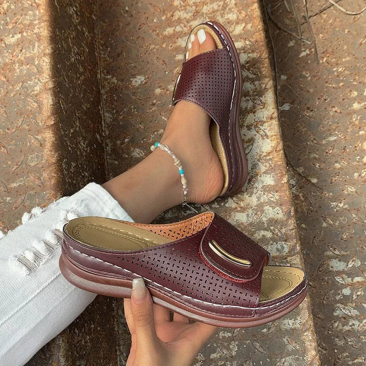 Joanna – Classic Urban Sandals
