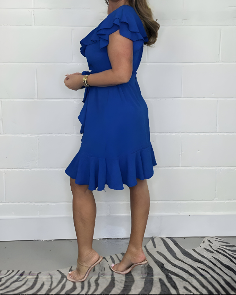 Elegant Ruffled Dress with V-Neck – Feminine Look for Any Occasion