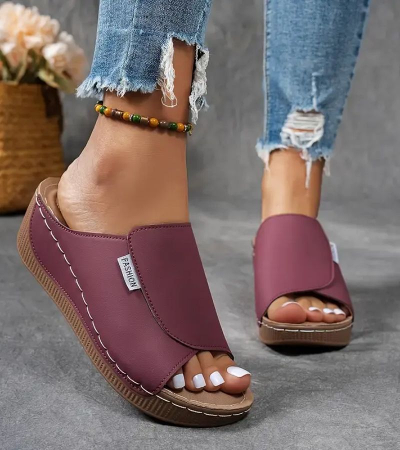 Slides | Ergonomic sandals designed for the wellbeing of your feet
