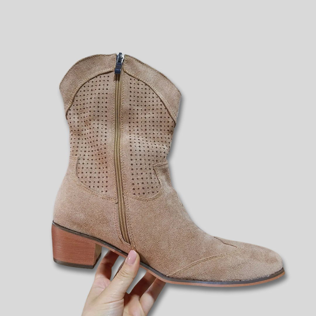 Rhiannon - Elegant Ankle Boots