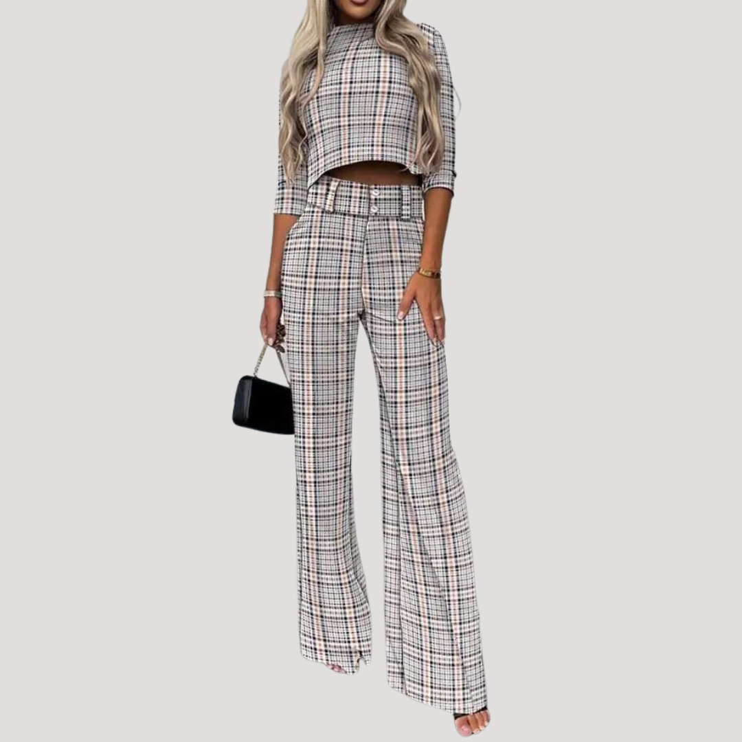 Coordinated Women's Set: Cropped Top and Wide-Leg Pants