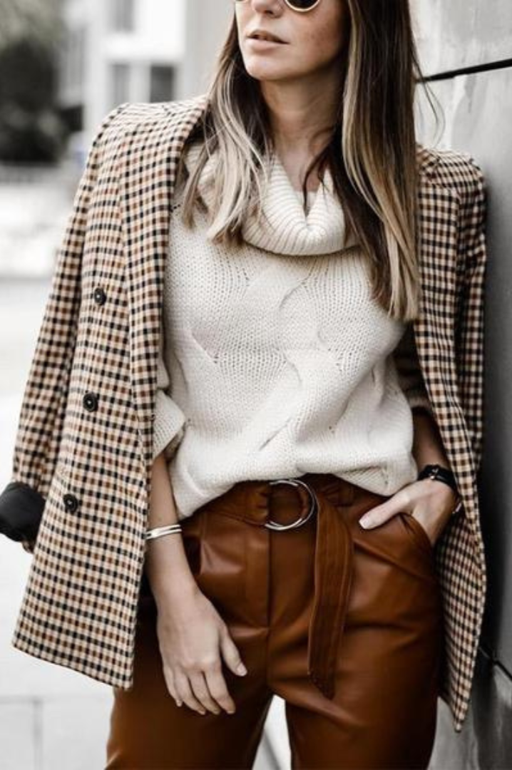 Women's Long Sleeve Blazer - Chic and Modern