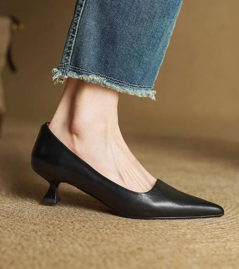 Aeris | Leather Court Shoes