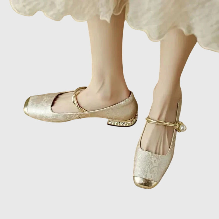 Women's Orthopaedic Low-Heeled Shoes with Mary Jane Strap for All-Day Comfort