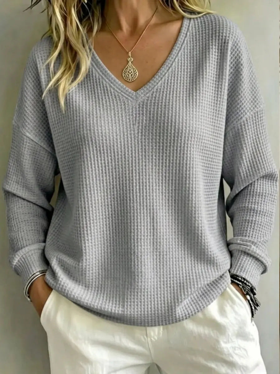 Casual V-Neck Pullover for Women – A Relaxed and Comfortable Style for Everyday Wear
