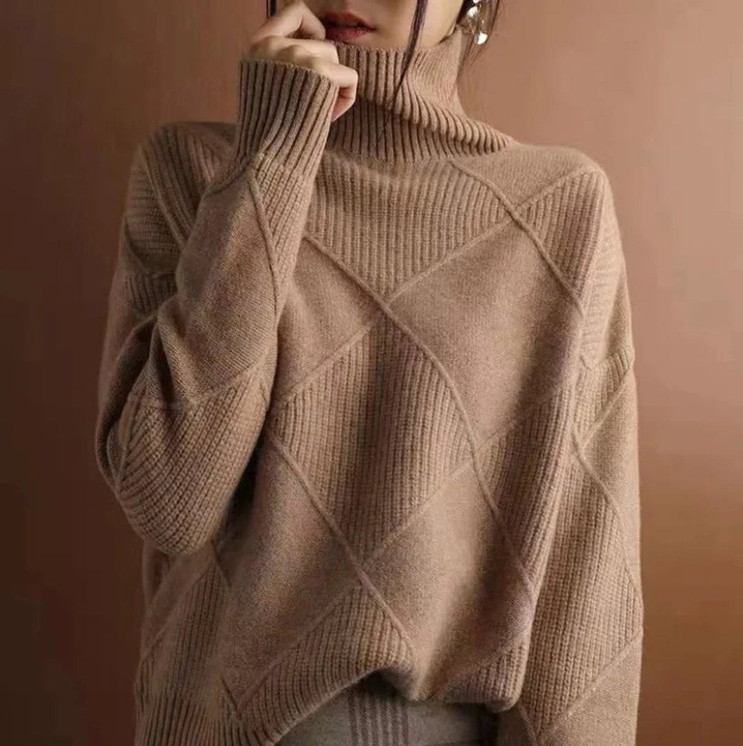 Nora | Elegant Turtleneck Sweater with Distinctive Diamond Pattern