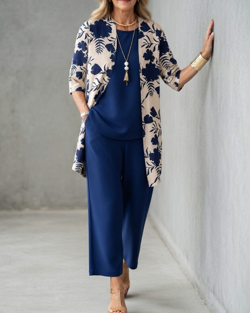Elegant Three-Piece Women's Set with Fluid Cut for Everyday Comfort
