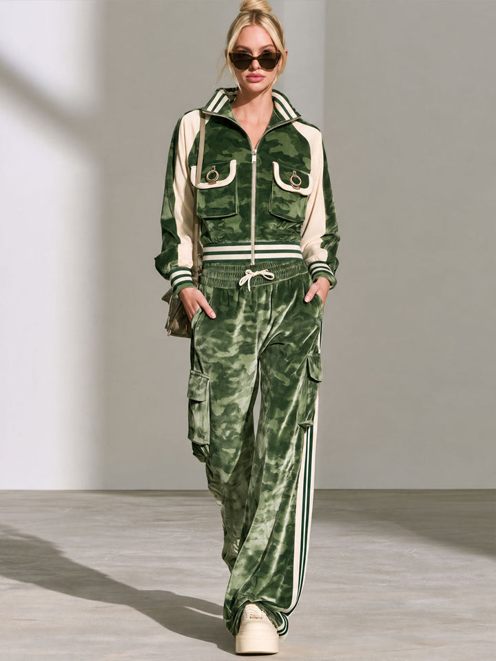 Stylish Retro Green Camouflage Velvet Print Jacket And Pants Set, view 5 - Elena Harper