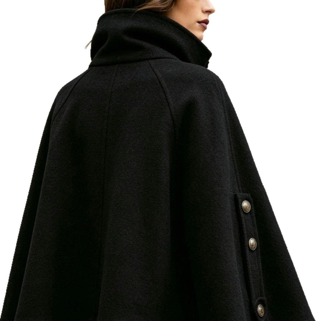 Short women's coat with high collar - Elegant and warm