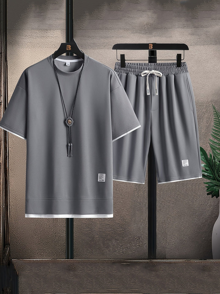 Men's Two-Piece Set with T-Shirt and Shorts in Honeycomb Fabric