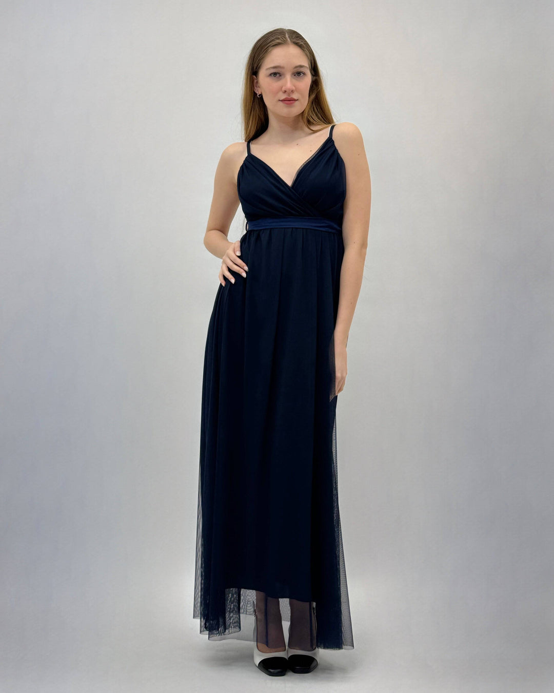 Gisella™ flowing dress by Emma & Rose Cape Town, elegant abiti with soft fabric and stylish design.