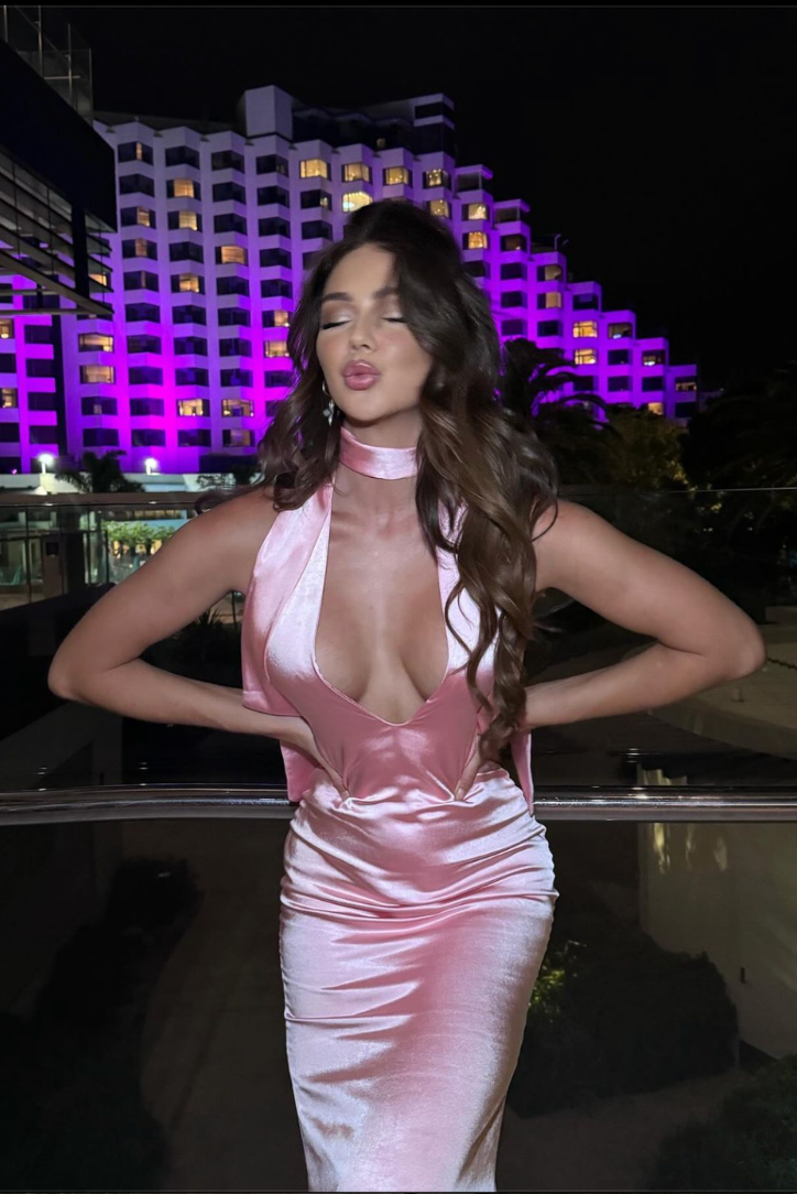 Women's Elegant Maxi Dress with Pussy Bow Collar