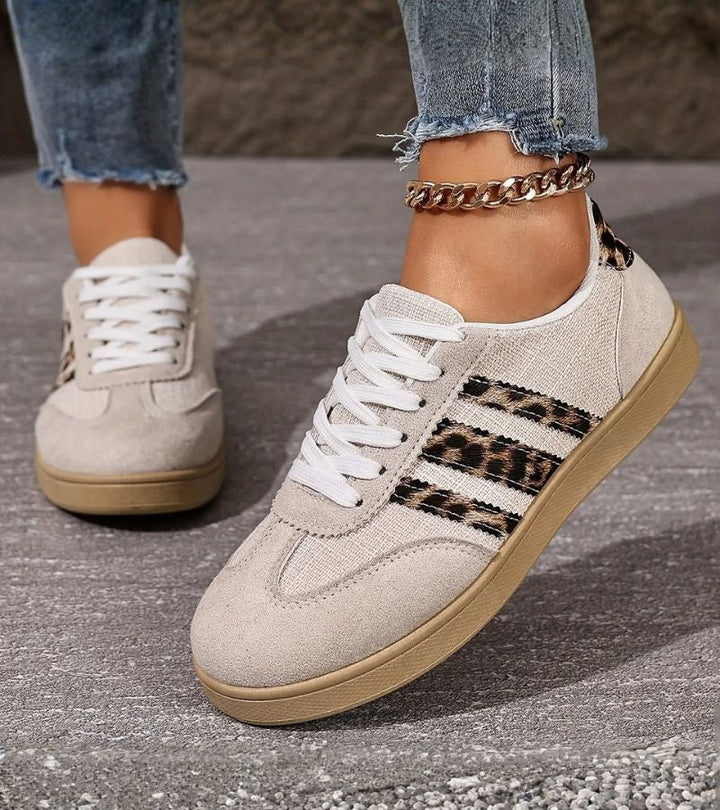 Lilia | Sneakers with Intelligent Fatigue-Reducing Sole