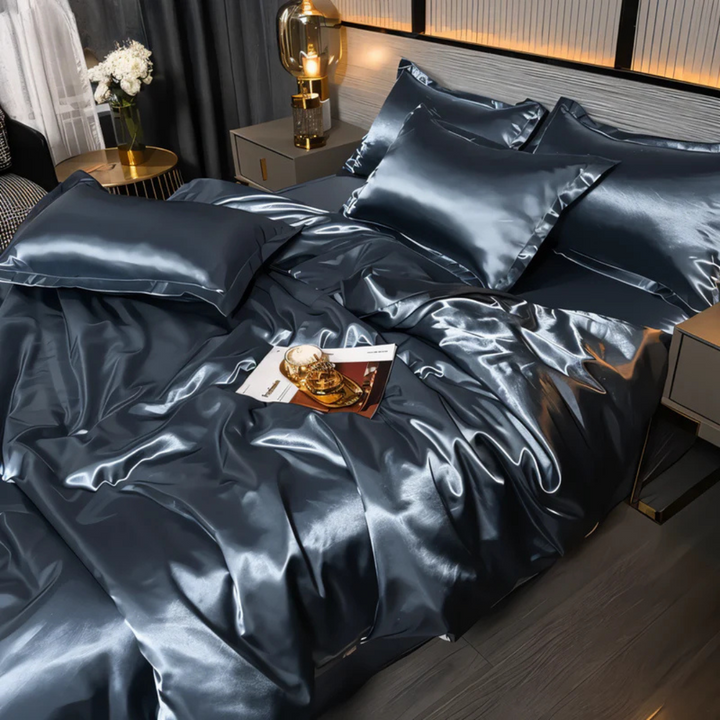 High-Quality Silk Bed Linen, view 8 - Elena Harper