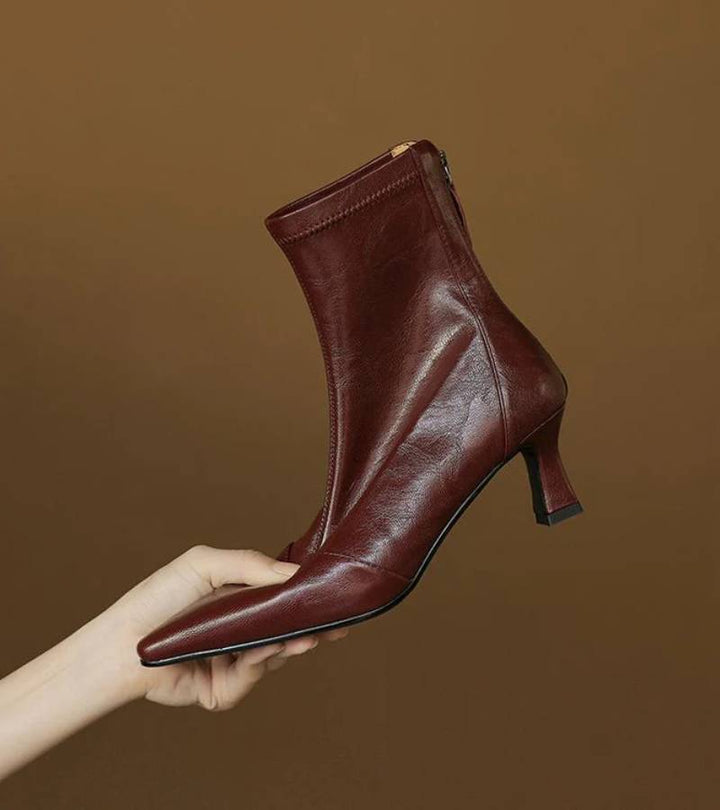 Fulvia | Minimal leather ankle boots with mid heel