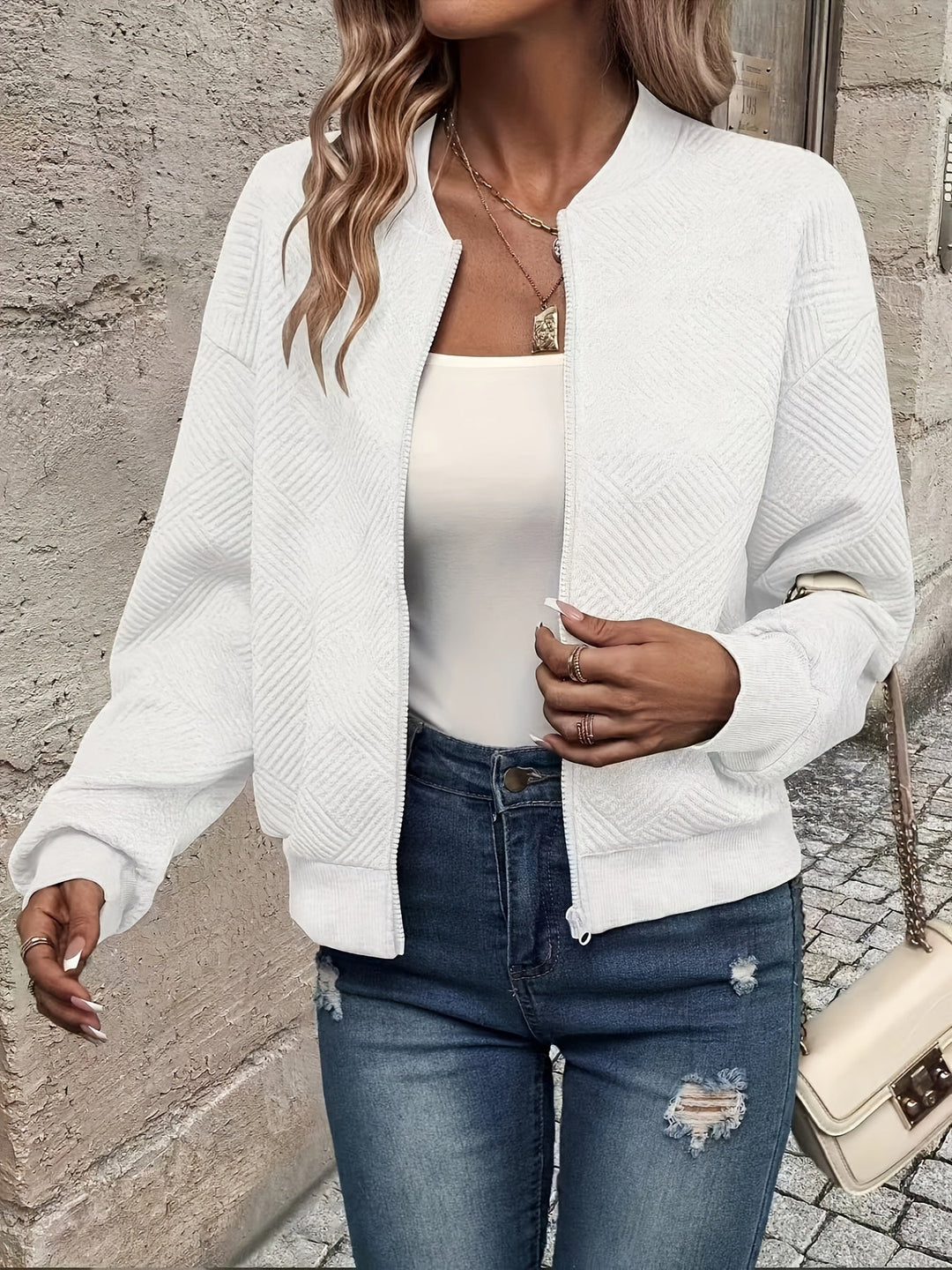 Priya - Elegant Textured Zip Jacket