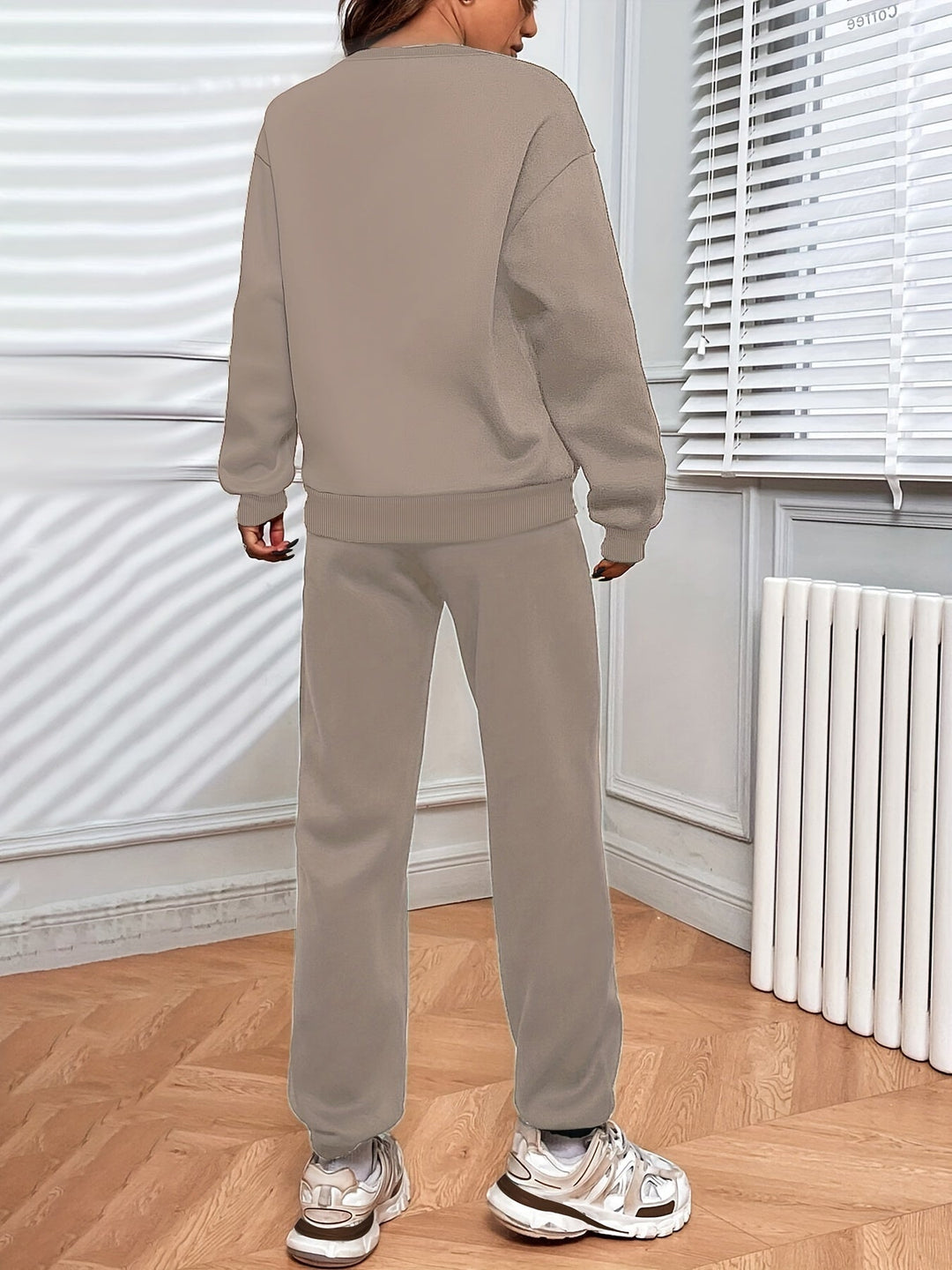 RELAXING TWO-PIECE SET WITH DRAWSTRING FOR WOMEN