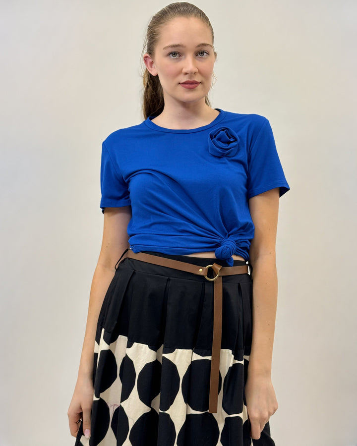 Vera™  |  Top Knot Flower