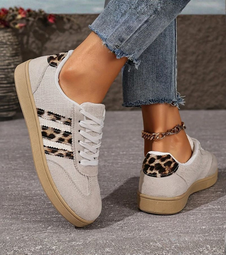 Lilia | Sneakers with Intelligent Fatigue-Reducing Sole