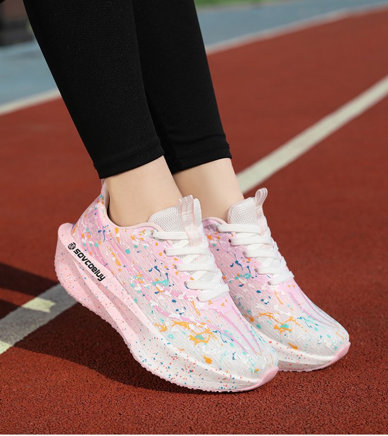 Marathon | Invisible Grip Sneakers