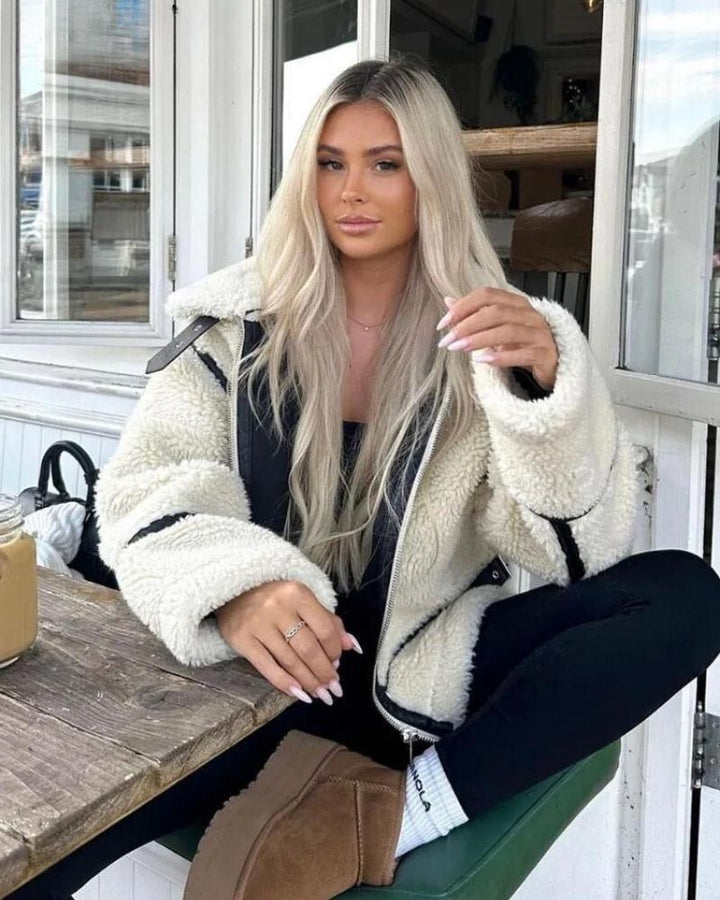 Ladies Teddy Fleece Vest with Zipper and Oversized Fit