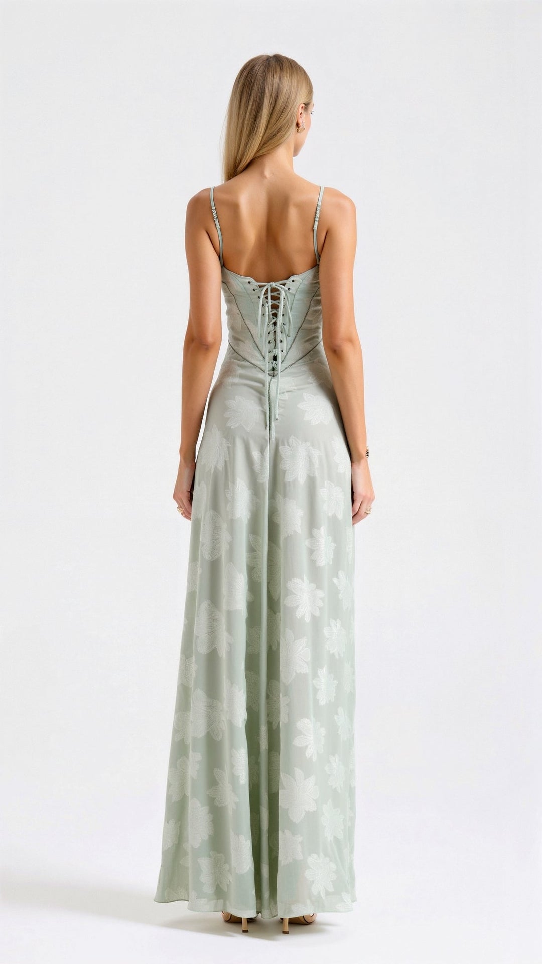 Pavia | Maxi wedding dress with thin straps and flowing design for women