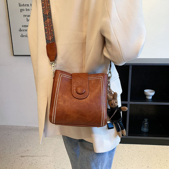Small square women's bag in soft PU – Retro style and trendy for everyday use