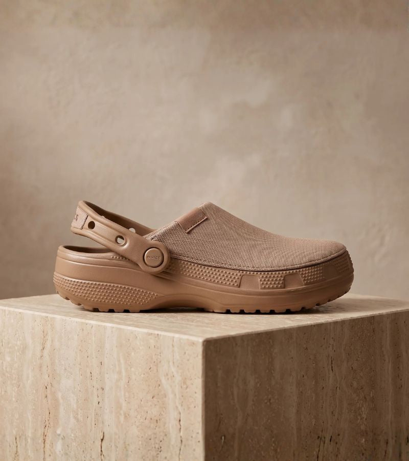 Canvas | The everyday canvas clog