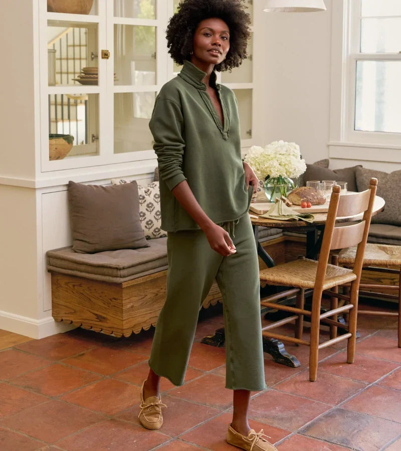 Casual Cut Women's Set – V-Neck Top and Casual Straight Pants