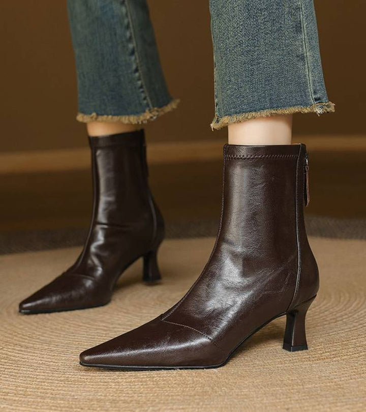 Fulvia | Minimal leather ankle boots with mid heel