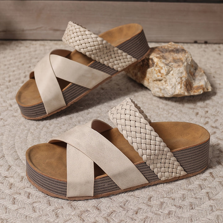 CHIC SANDALS FOR WOMEN
