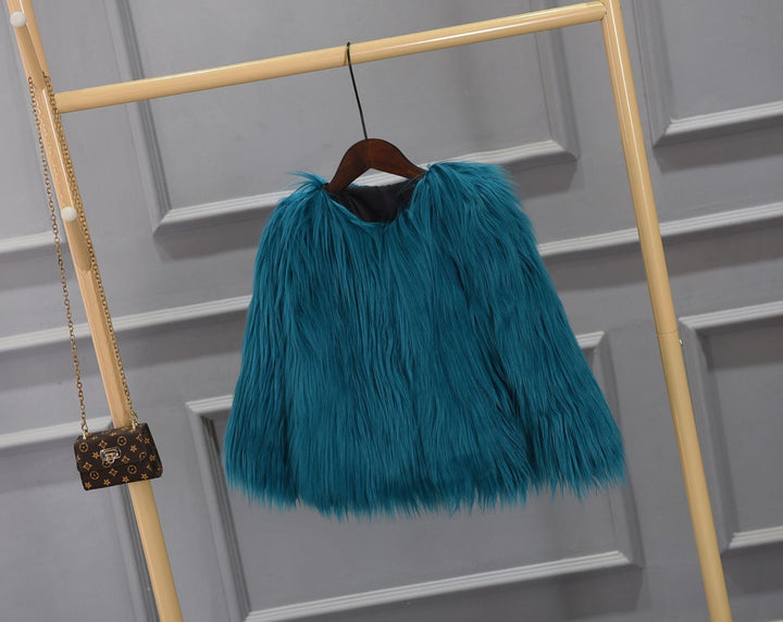 Ladies Luxurious Faux Fur Jacket with Elegant Voluminous Collar, view 4 - Elena Harper
