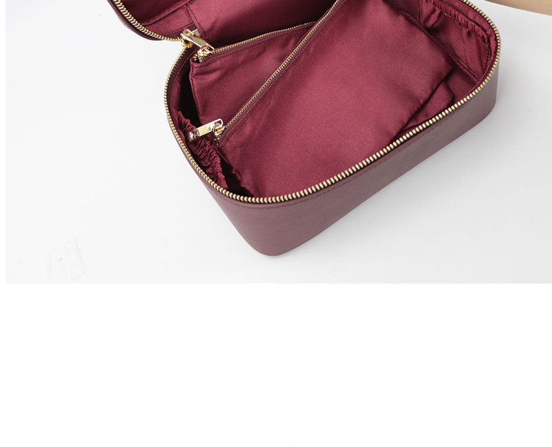 Travel Toiletry Bag in Split Leather – Portable Genuine Leather Toiletry Bag