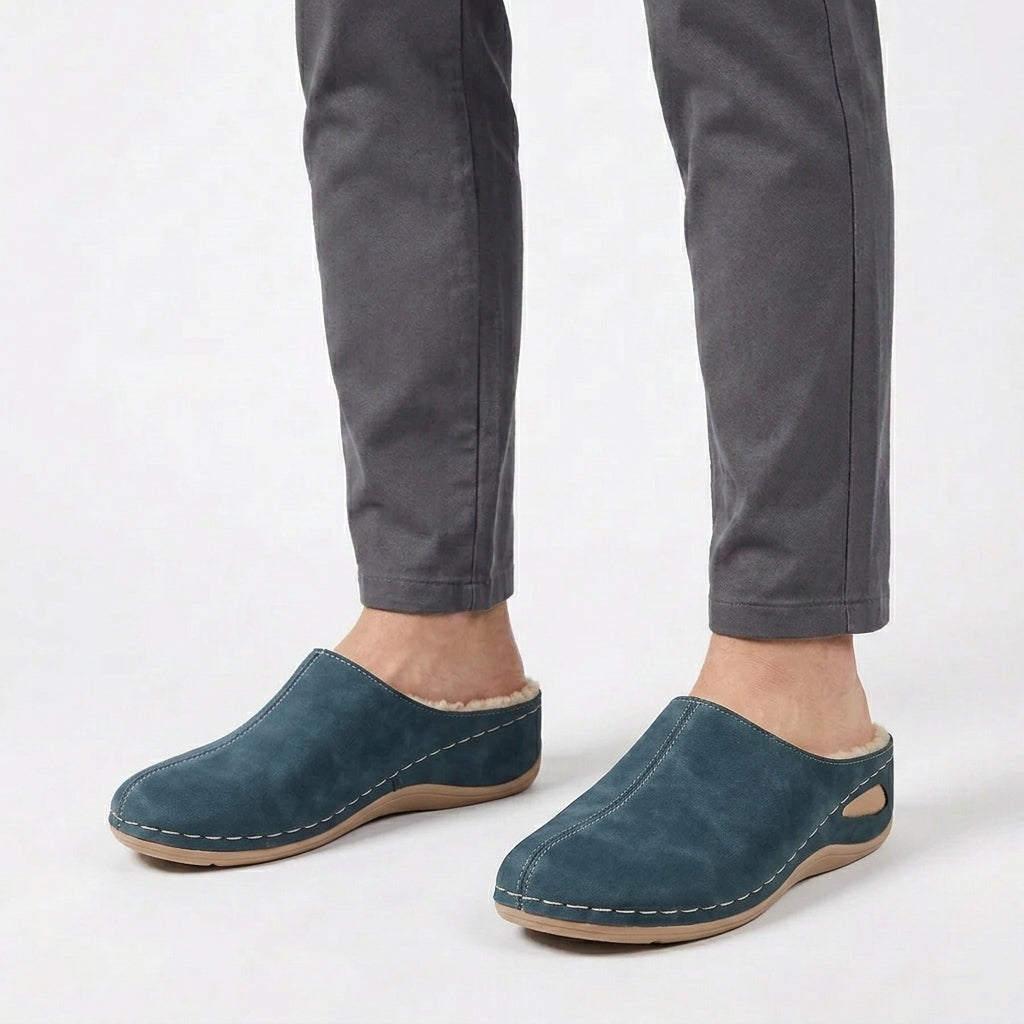 Cushioned Closed-Toe House Slippers For Men