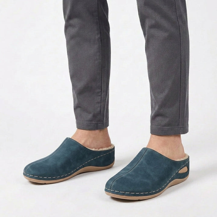 Cushioned Closed-Toe House Slippers For Men
