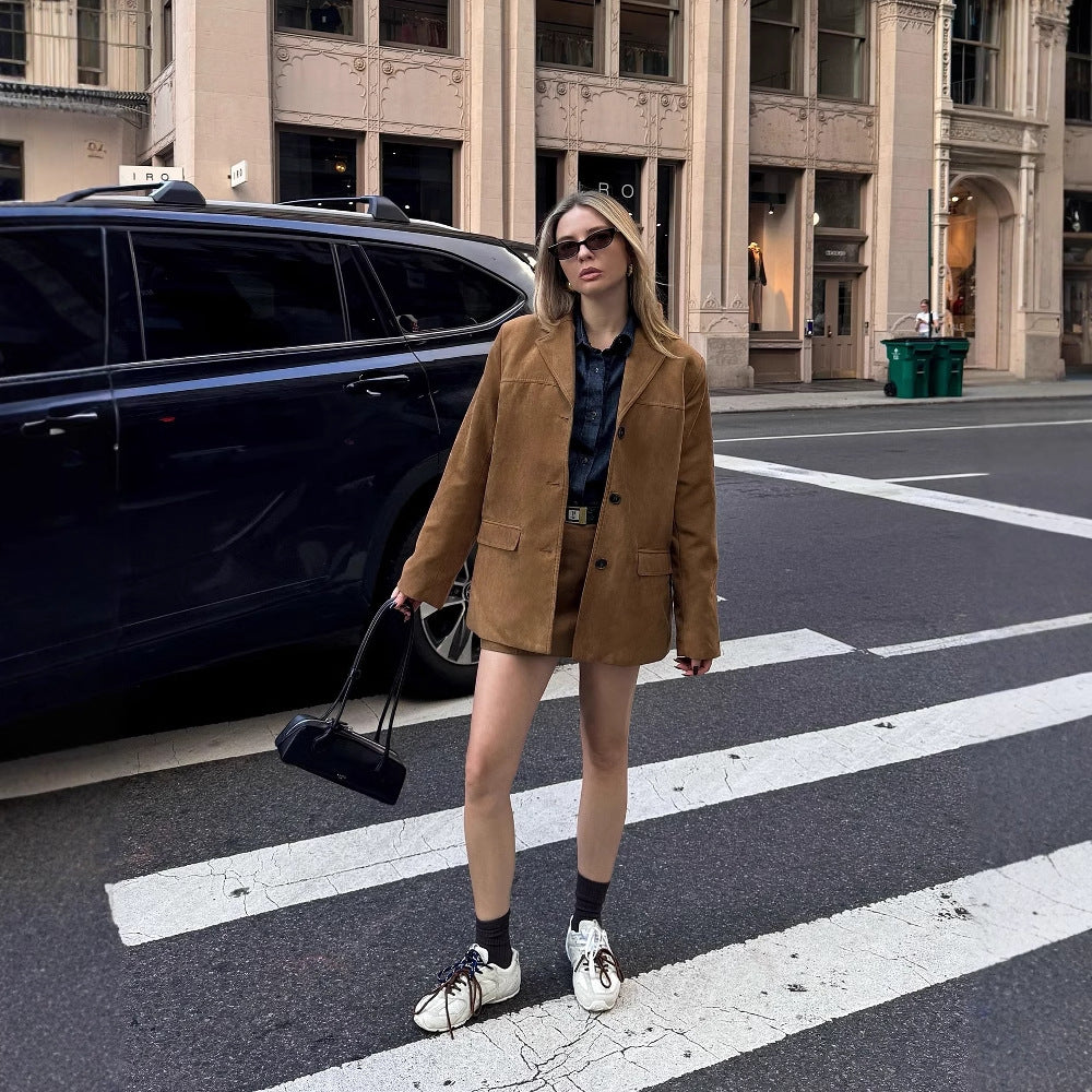 Women's Blazer with Single-Breasted Closure and Solid Design