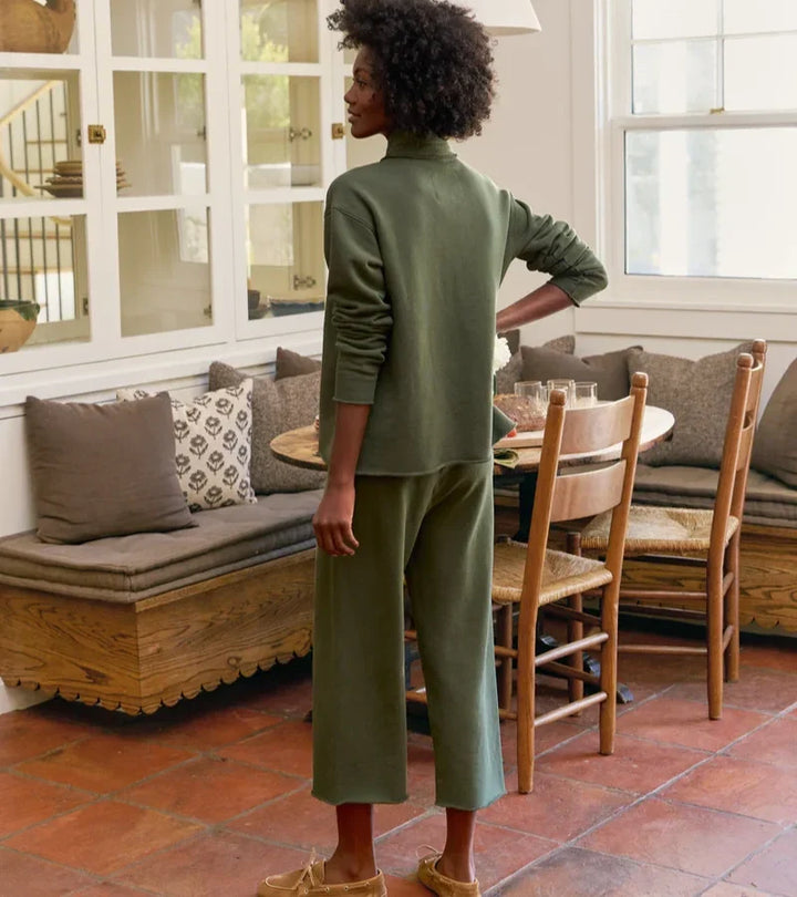 Casual Cut Women's Set – V-Neck Top and Casual Straight Pants