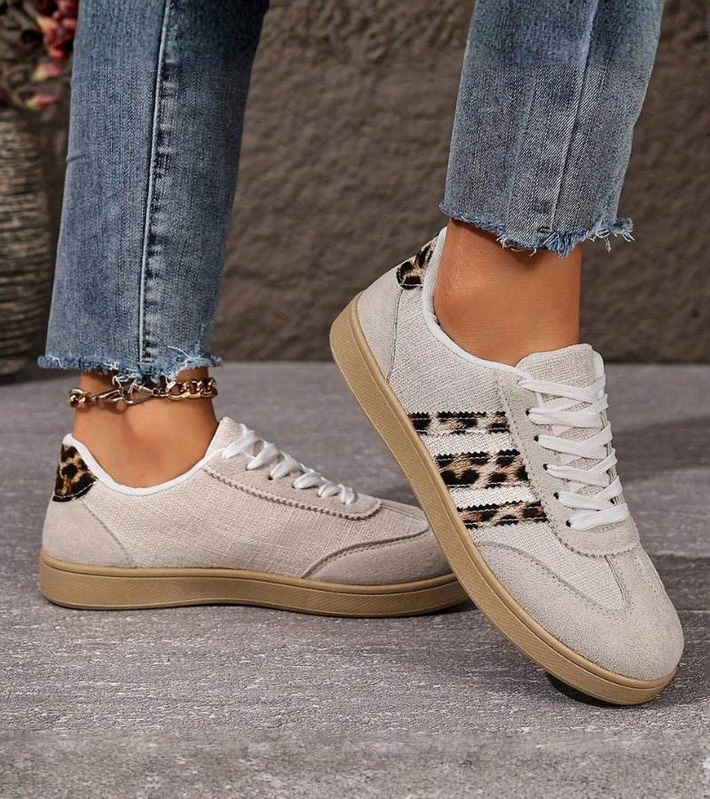 Lilia | Sneakers with Intelligent Fatigue-Reducing Sole