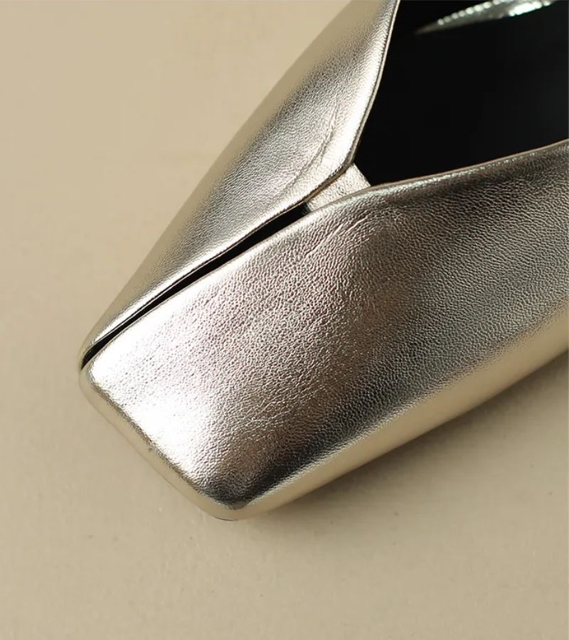 Delia | Mule Flat in Pure Leather for Walking in Freedom