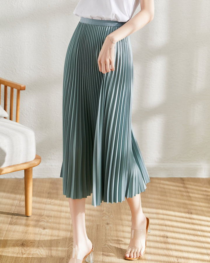 Mid-Length Pleated Skirt in Solid Color | Perfect for Autumn