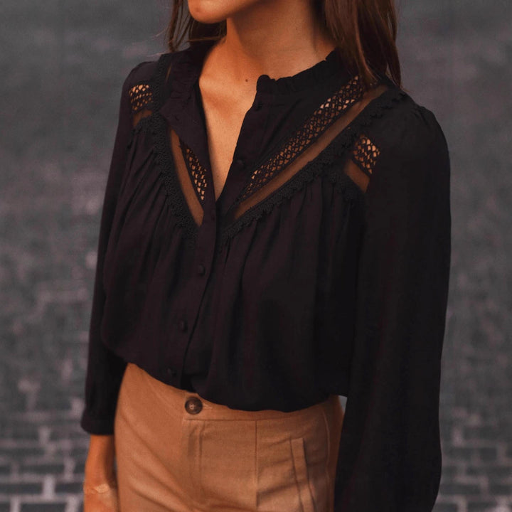 Top with lace insert - Simple and feminine