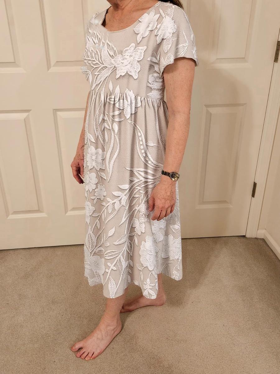 Maëlle Classic Midi Dress with Print and Side Pockets, view 4 - Elena Harper