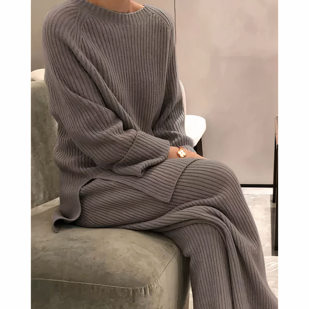 Samantha - Trendy Sweater and Knitted Pants Set
